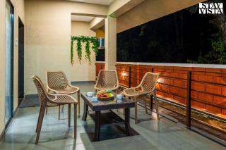Areca Breeze by VEO - Part of StayVista with Pool - Nāgaonkhar - 5
