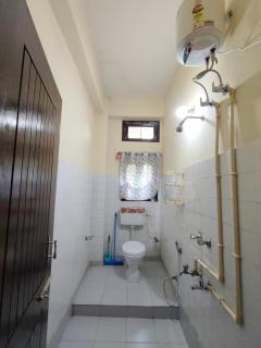 Dillen's Backpackers Inn - Guwahati - 8