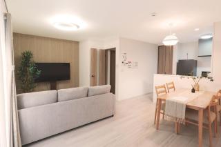 Direct to Namba, Umeda ,Airport! New house!3mins to subway! - Osaca - 8
