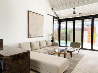 Designer 2-bedroom Villa in Canggu - Dalung - 3