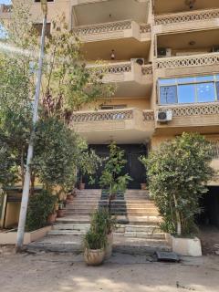 private rooftop with hot jacuzzi and pyramids view - ‘Ezbet `Abd el-Ḥamîd - 8