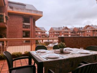 Apartamento con piscina en Saron - 9