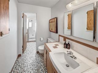 Retro Retreat A 60's Time Capsule home - 4