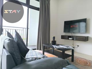 8Scape Pool View Family Suites Netflix By STAY - 8