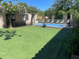 Villa 200m2, 3 suites, patio avec salle jeux, 1 piscine CHAUFFE DE DEBUT AVRIL A FIN OCTOBRE - Maruéjols - 0
