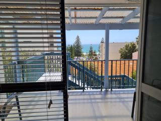 Coastal Living Iconic Scarborough Beach - 2