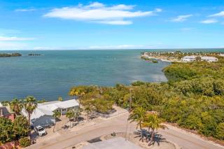 Gulf Breezes - 1