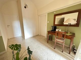 Historic B&B Apartments Home - 7