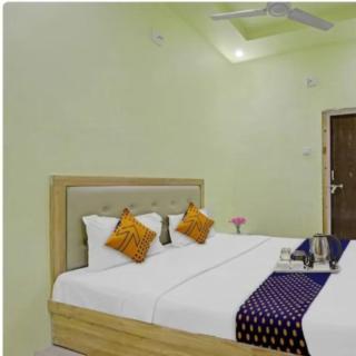 Hotel SLEEPINN - Ahmedabad - 7