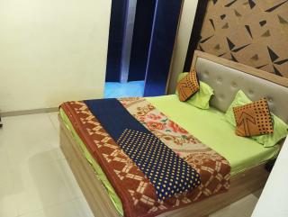 Hotel SLEEPINN - Ahmedabad - 3