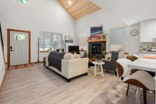 Perch - Cozy Pines - Ashford - 2