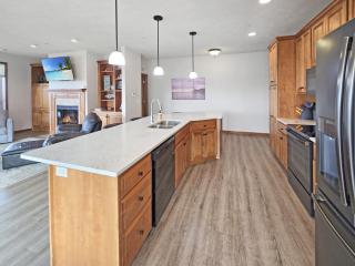 Bayview Sunset Escape at the Lake - 2