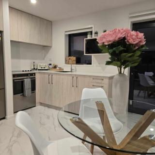 CBD Apartment 1 - 2 Bed 2 Bath - Christchurch - 6