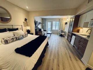 Newly Renovated Ski-In Ski-Out 1-Bedroom Condo with Pool, Gym, Sauna by Horseshoe Valley - Edgar - 2