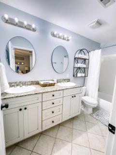 Downtown Ocean Springs 2 bedroom 2.5 bath with garage - Ocean Springs - 4