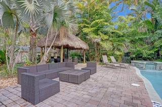 Tropical Oasis 2BR House w Pool - Fort Lauderdale - 7
