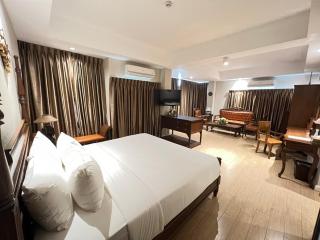 Kokhaburi Hotel - - 6