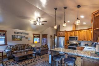 Whiskey Springs Cabin - West Yellowstone - 8