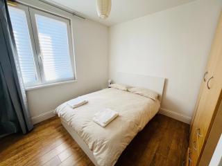 London Modern Flats near transports - 2