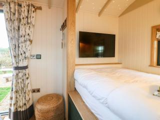 Poppie's Shepherds Hut at Shepherds Lodge - Nottingham - 2