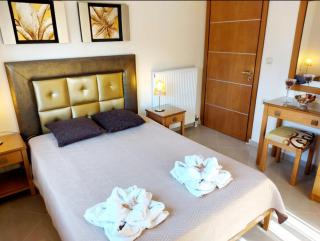 Socrate's Apartment's with Share Pool - Kamisianá - 9