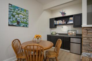 Hummingbird Hideaway - 3