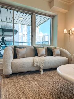 Naseem - Elegant 2BR Retreat with Balcony in Dubai Marina - 4