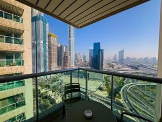 Naseem - Elegant 2BR Retreat with Balcony in Dubai Marina - 7
