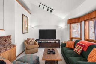 Poolside Townhome Residence 14 with Serene Views by The Woodrun V Townhouses - 4