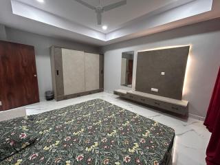 Luxurious 4BHK Apartment at Golden heights colonyS - Hyderabad - 8