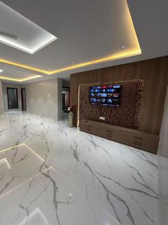 Luxurious 4BHK Apartment at Golden heights colonyS - Hyderabad - 0