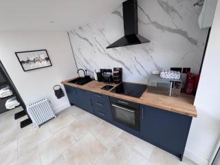 The Hideaway Bath - Radstock - 3