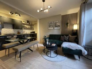 Chic Garden Escape in Clifton - Bristol - 0