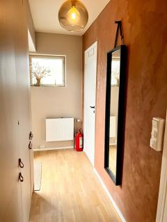 10 min from city center by metro & Free parking - 4