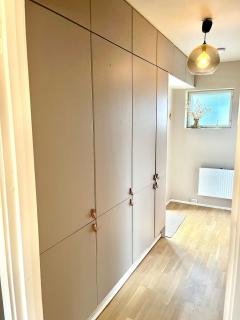 10 min from city center by metro & Free parking - 3