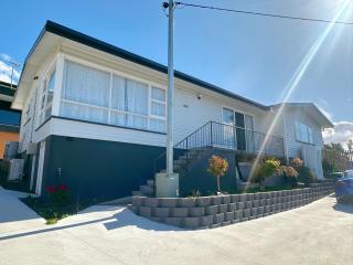 All-Seasons Comfort - Close to CBD & Air port - Warrane - 0