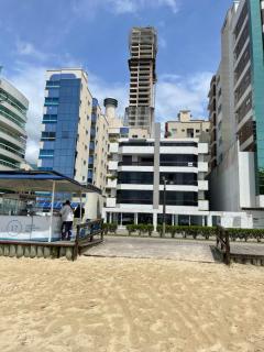 Ap aconchegante pé na areia -10 metros da Praia - Itapema - 4