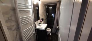 NewRoom2AmbelokipiMetroAirportLine - Athene - 1