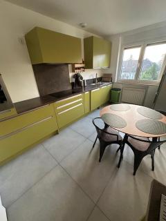 Vaste appartement avec parking gratuit, borne dispo et espace de travail - Illkirch-Graffenstaden - 4
