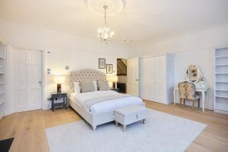 The Belsize Park Place - Charming 6BDR Home with Garden - 5