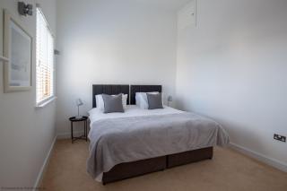 Lake House - South Cerney - 2