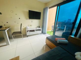 Laguna Beach Resort 2-Projecter Loft Room 2 - 3