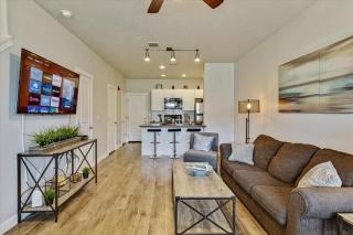 Modern W Pool, Gym, HotTub, Golf, Pet Friendly - 5