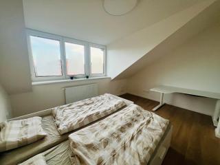 New sunny rooftop apartment with a terrace 10 minutes from city centre - 2