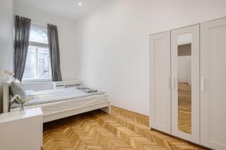 Luxurious Downtown Family Suite - Budapest - 7