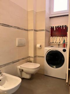 Beautiful three-room apartment in the historic center - 2