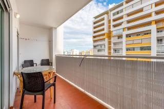 Bright 1 BDR Flat with Pool & Balcony by LovelyStay - Portimão - 6