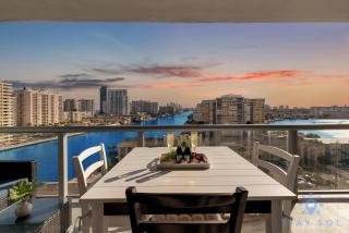 South Beach Retreat Balcony Resort Amenities - Hallandale Beach - 9