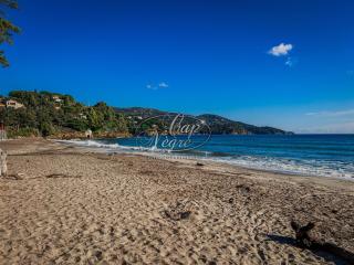 Appartement pour 4 personnes à 50 m de la plage - Le Lavandou - 9