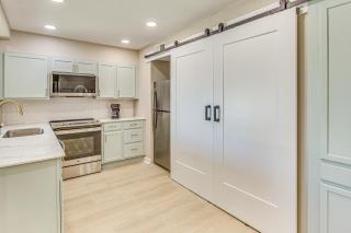 Walk to Ocean Pool-View Condo in Myrtle Beach! - Myrtle Beach - 2